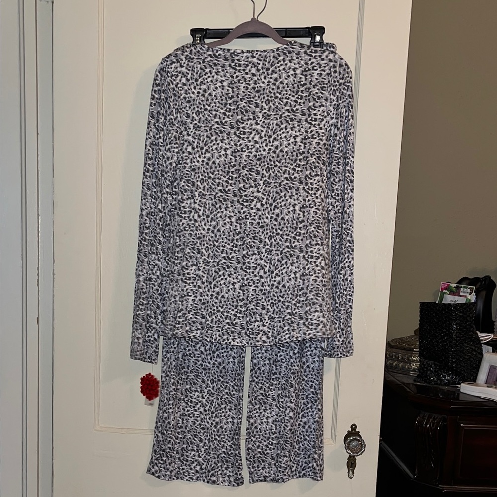 Apt. 9 Gray Leopard Print Pajama Set - Picture 2 of 7